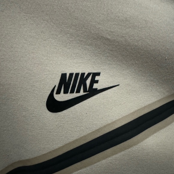Men’s Nike Tech Zip up Hoodie - Picture 2 of 11
